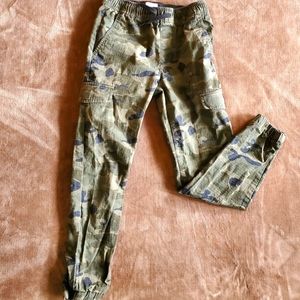 Old Navy boys camo pants